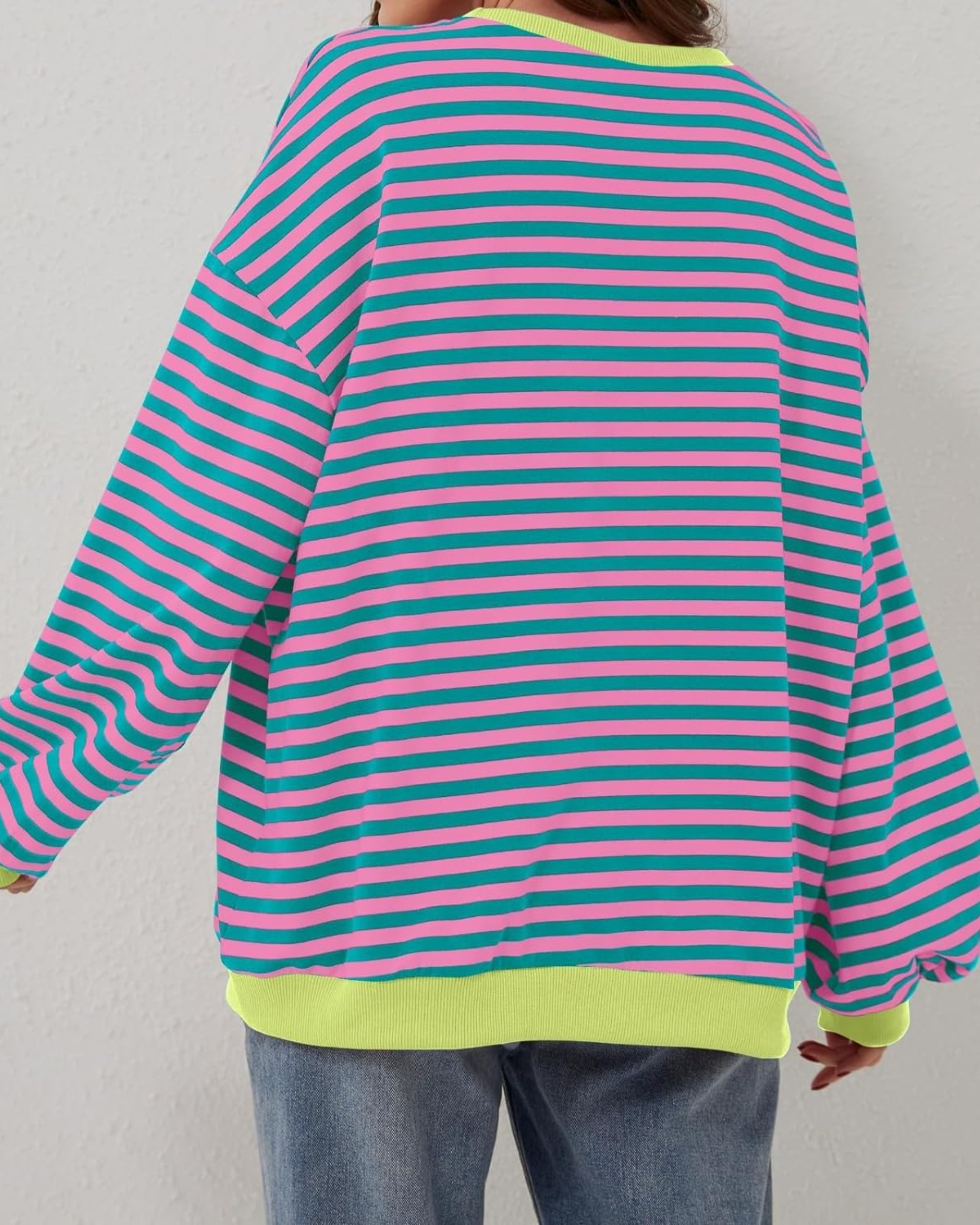 LUA - PREVELIKI PRUGASTI SVEATSHIRT DUGIH RUKAVA