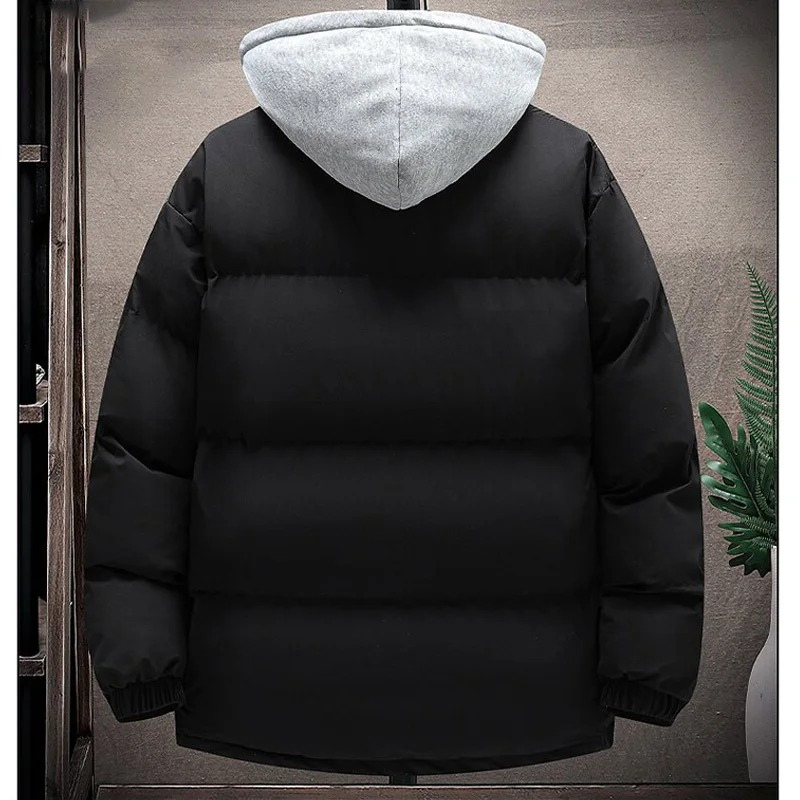 Casual muška puffer jakna s polokragom, kapuljačom i dvostrukim vezanjem. Savršena za jesen/zimu