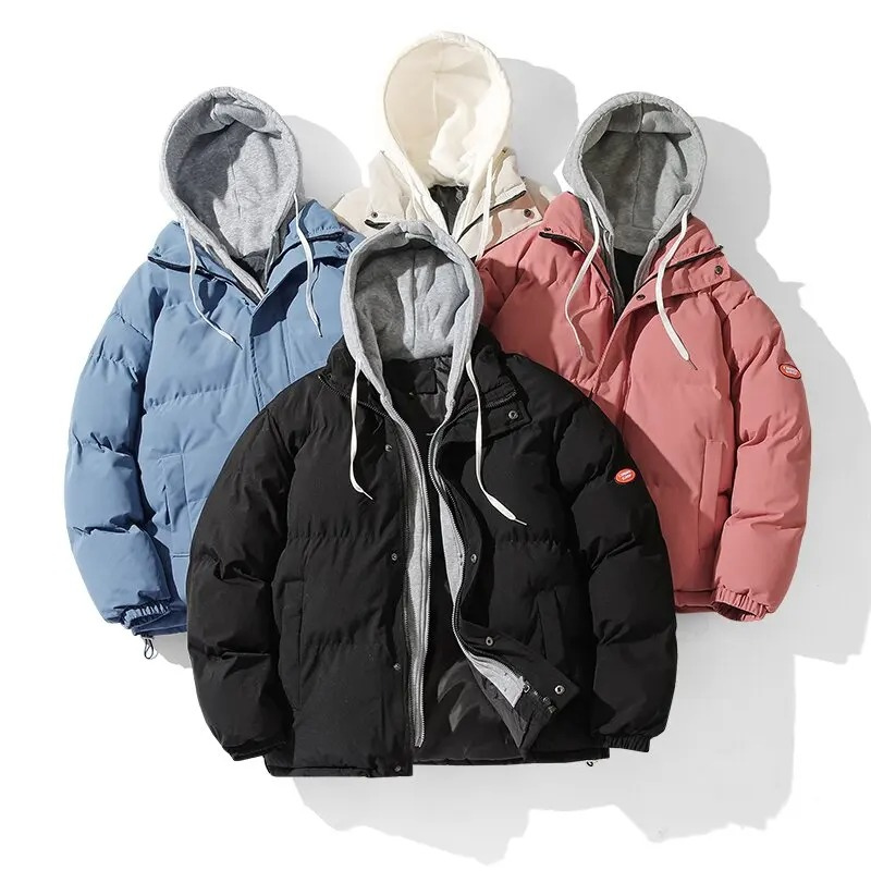Casual muška puffer jakna s polokragom, kapuljačom i dvostrukim vezanjem. Savršena za jesen/zimu